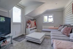 Main Accommodation - click for photo gallery